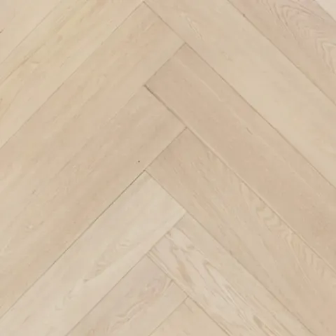 005T15318CGHB European Oak hardwood swatch